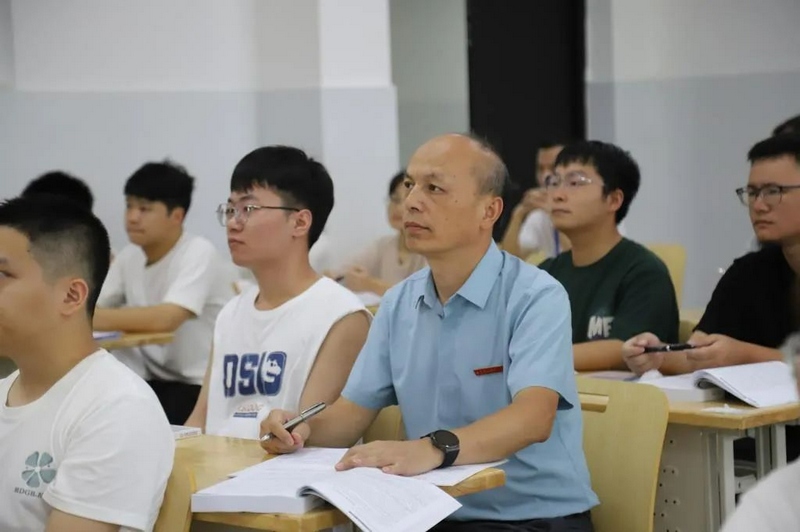 学习现场。